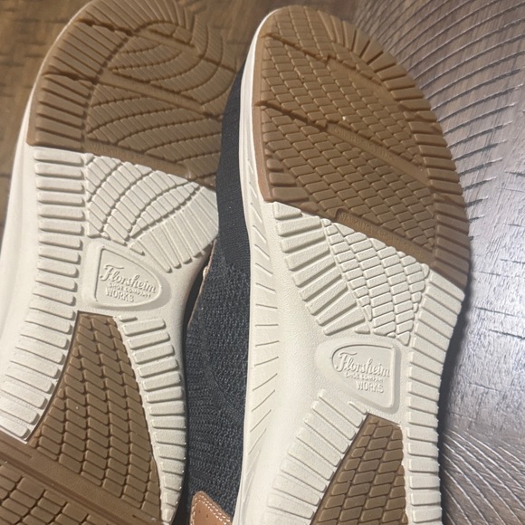 Florsheim Black and Tan Sneakers - Picture 6 of 6